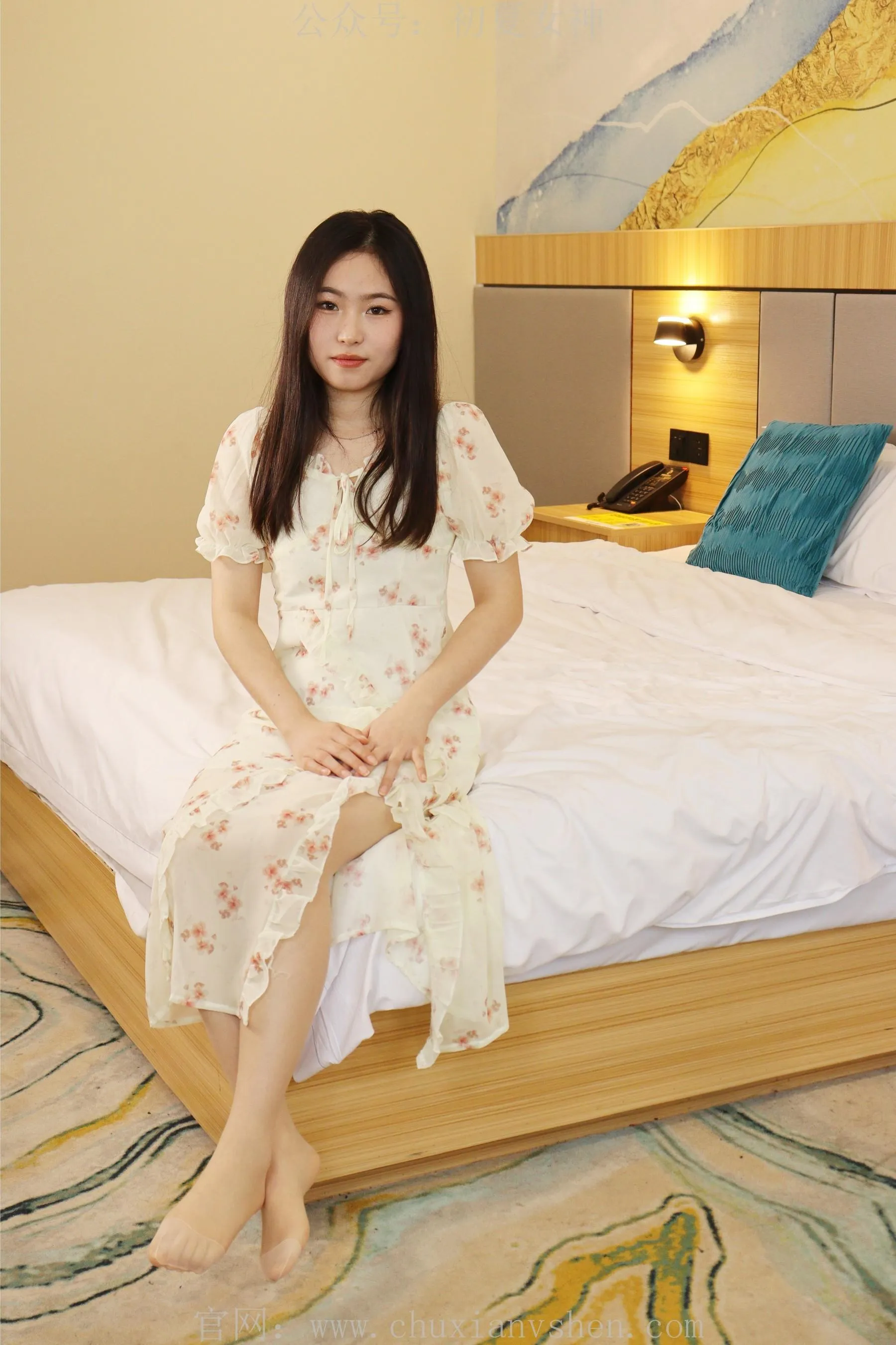初夏女神 NO.011 水吉 2023款春季S码连衣裙搭错了鞋 [90P]插图